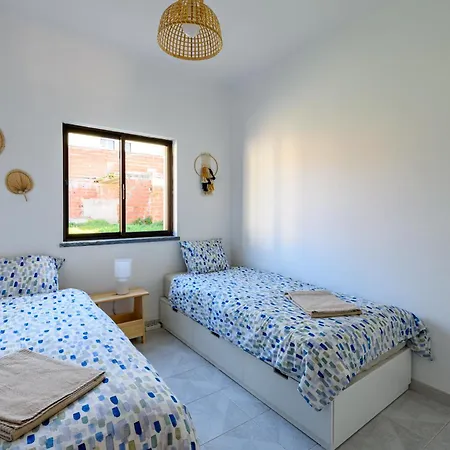 House With Garden, Baleal Peniche 別荘